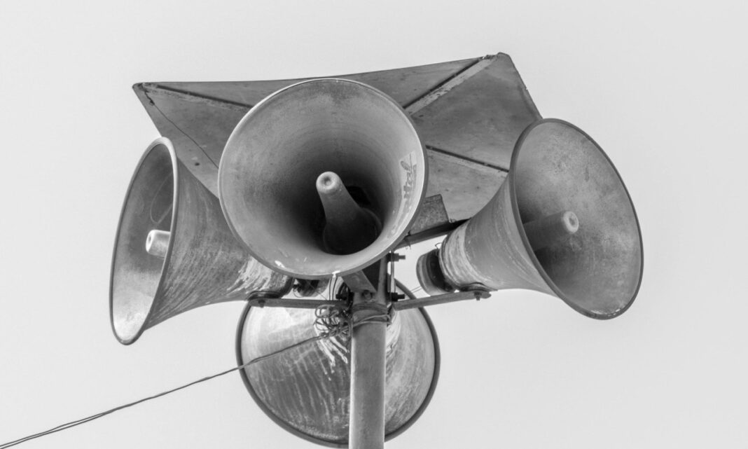 Bayernweiter Warntag am 12. März: Sirenen, NINA und Cell Broadcast werden getestet