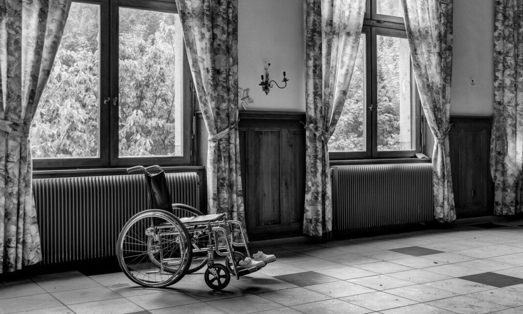 Bezirk Oberpfalz lädt zu Beratung über finanzielle Hilfen für Pflegebedürftige und Menschen mit Behinderung Bezirk Oberpfalz lädt zu Beratung über finanzielle Hilfen für Pflegebedürftige und Menschen mit Behinderung