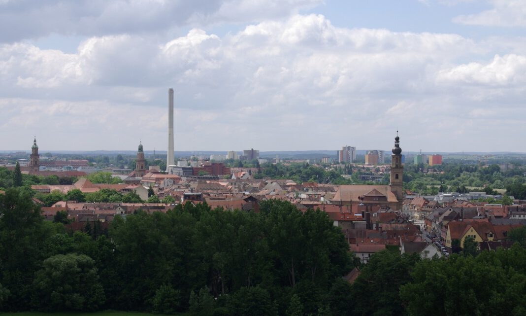 Erlangen legt Zwischenbericht zur Stadtentwicklung vor und startet Dialogprozess Erlangen legt Zwischenbericht zur Stadtentwicklung vor und startet Dialogprozess