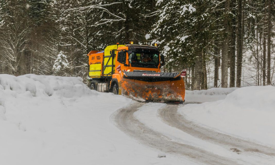 Erlangen plant für Wintereinbruch: 170 Einsatzkräfte und 73 Fahrzeuge mobilisiert