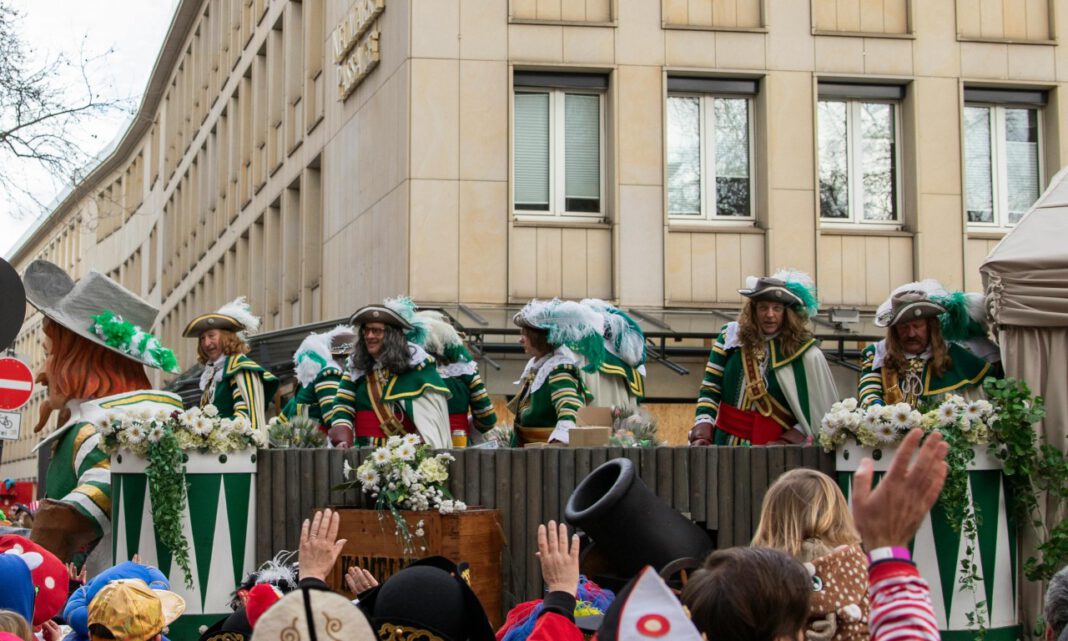 Kinderfaschingszug in Nürnberg startet 2026 erstmals am Jakobsplatz