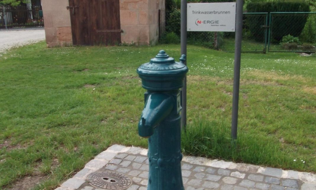 Nürnbergs öffentliche Trinkbrunnen werden schrittweise winterfest gemacht
