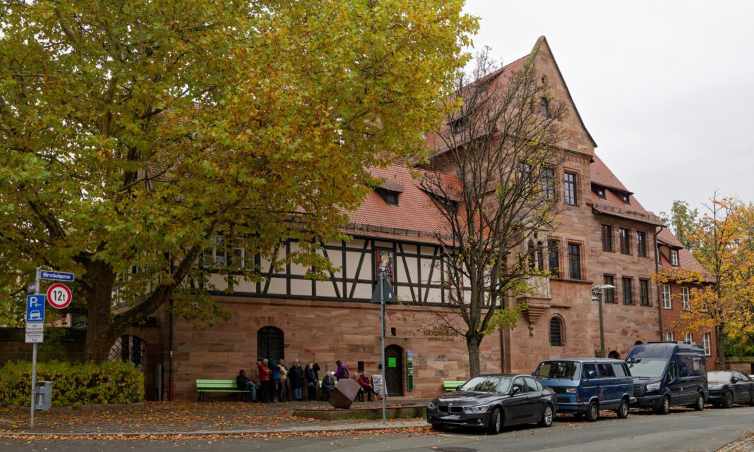 Tucherschloss stellt Renaissancegarten an zwei Tagen pro Woche kostenfrei offen Tucherschloss stellt Renaissancegarten an zwei Tagen pro Woche kostenfrei offen
