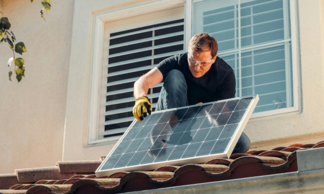Vortrag informiert Betreiberinnen und Betreiber von Photovoltaik Anlagen nach Ablauf der EEG Förderung